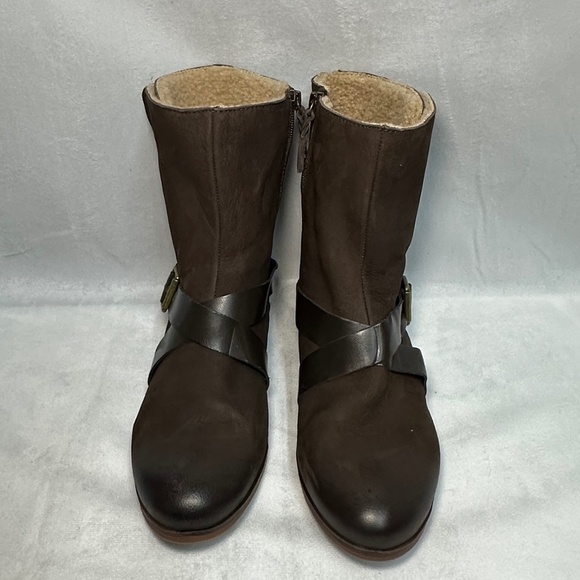 New Softwalk Rayne Brown Soft Leather Pull On Mid Buckle Bootie - Picture 2 of 5